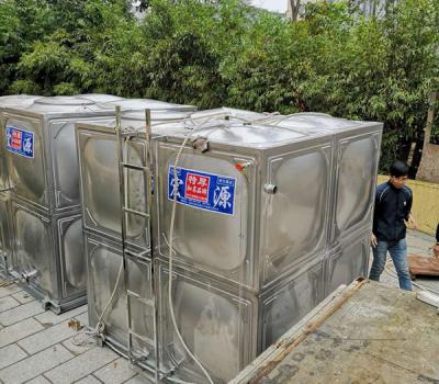 ?？谑屑t城湖路8立方不銹鋼組合水箱兩臺