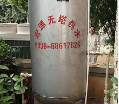 ?？诿捞m區(qū)鴻洲江山1T不銹鋼無塔供水器